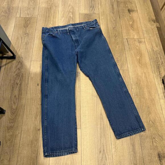 Wrangler Classic Blue Denim Men's Jeans 44 x 34 - Picture 1 of 3